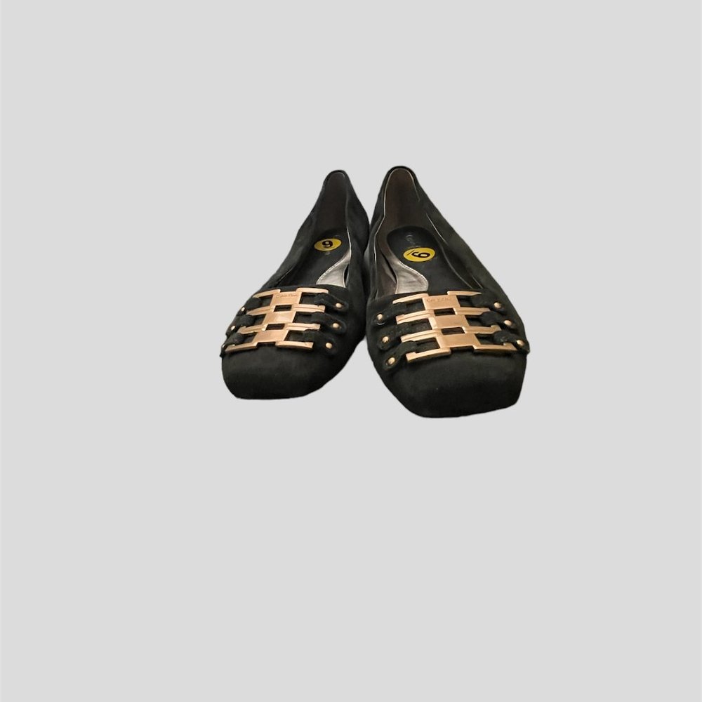 Calvin Klein size 9.5 green suede flats